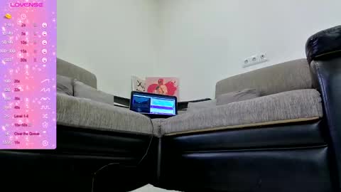 Snapshot of kaylee_ee chatting on 12.18.24 kaylee_ee online show from 12.18.24