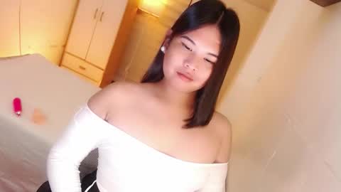 Y O U R        F U T U R E       K A Y L E E  online show from 09.29.25