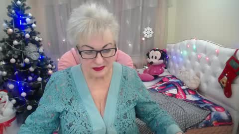 kaylesmoll online show from 12.20.24