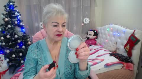 kaylesmoll online show from 12.22.24