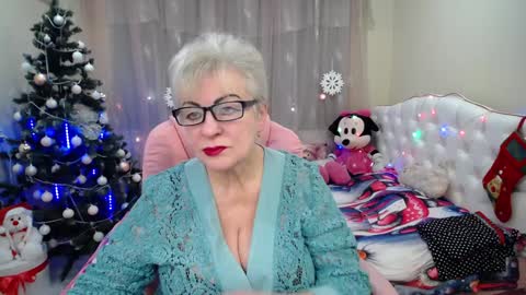 kaylesmoll online show from 12.25.24