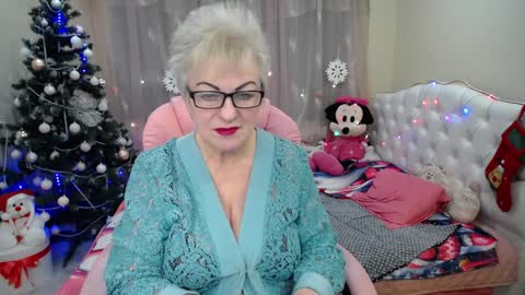 kaylesmoll online show from 01.18.25