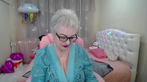 kaylesmoll online show from 01.29.25