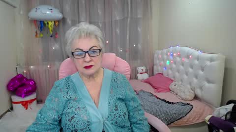 kaylesmoll online show from 01.30.25