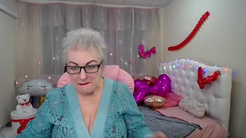 kaylesmoll online show from 02.01.25
