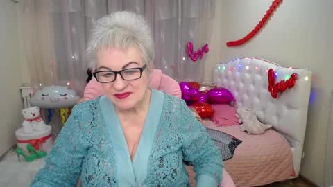 kaylesmoll online show from 02.05.25