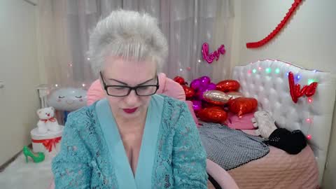 kaylesmoll online show from 02.08.25