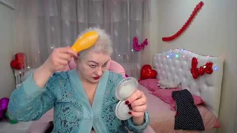 kaylesmoll online show from 02.11.25