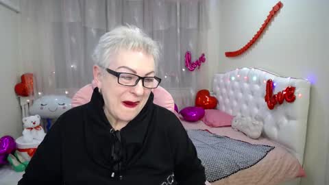 kaylesmoll online show from 02.11.25