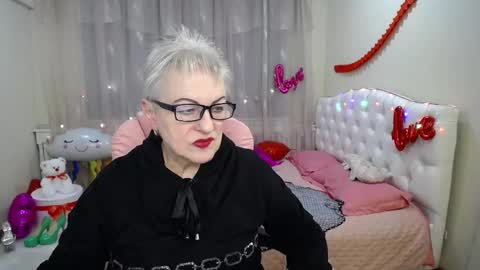 kaylesmoll online show from 02.19.25