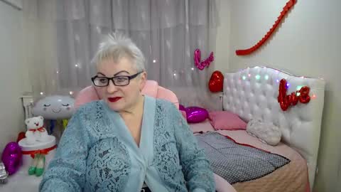 kaylesmoll online show from 02.22.25