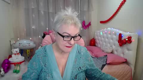 kaylesmoll online show from 02.22.25