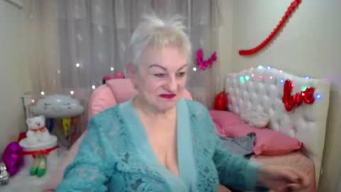 kaylesmoll online show from 02.23.25
