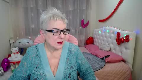 kaylesmoll online show from 02.25.25