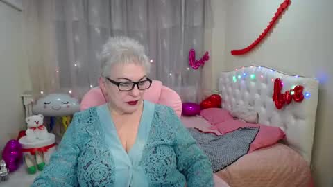 kaylesmoll online show from 02.27.25