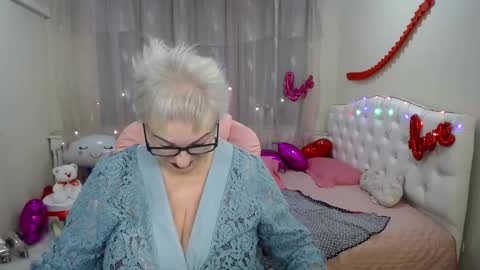 kaylesmoll online show from 03.01.25