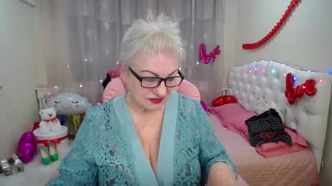 kaylesmoll online show from 03.05.25