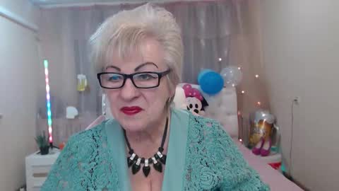 kaylesmoll online show from 09.20.25