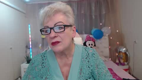 kaylesmoll online show from 09.28.25