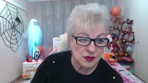 kaylesmoll online show from 11.04.25