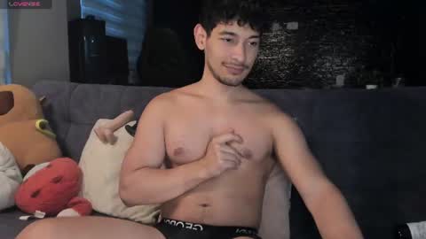 Snapshot of kayn_kalo chatting on 06.23.26 Kayn online show from 06.23.26
