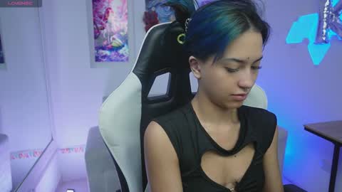 Kayra online show from 10.21.25