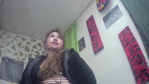 KAZSANDRAH online show from 01.17.25