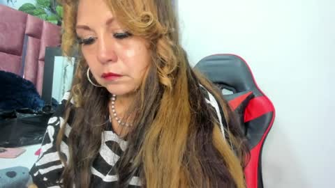 KAZSANDRAH online show from 04.08.26