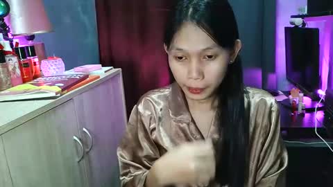 Snapshot of kc_slutmoree chatting on 11.04.25 Its me Cora online show from 11.04.25