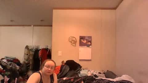 Snapshot of kcandler27 chatting on 10.20.25 kcandler27 online show from 10.20.25