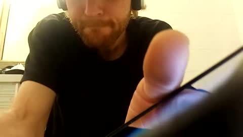 Snapshot of kdogluke chatting on 05.12.26 kdogluke online show from 05.12.26