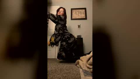 Snapshot of kearianwat chatting on 12.21.25 kearianwat online show from 12.21.25