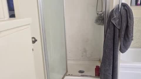 Snapshot of keepingmiyouth chatting on 01.12.25 Dexter online show from 01.12.25