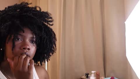 Kehlannis online show from 10.15.25