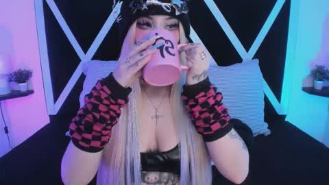 Keidy Monday to Saturday from 200 pm to 810pm  UTC-5 Colombia Time online show from 11.21.25