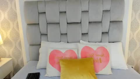 Keiira Fox online show from 02.11.26