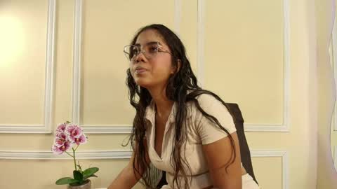 keila online show from 09.25.25