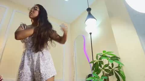 keila online show from 10.18.25