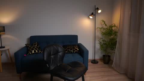 Snapshot of keira_knight chatting on 01.20.25 keira_knight online show from 01.20.25