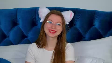 Snapshot of keiraace chatting on 01.16.25 Keira online show from 01.16.25