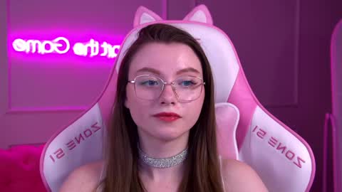 Snapshot of keiraace chatting on 02.22.25 Keira online show from 02.22.25