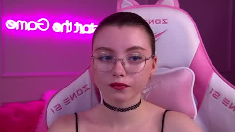 Snapshot of keiraace chatting on 02.23.25 Keira online show from 02.23.25