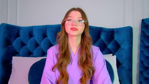 Snapshot of keiraace chatting on 02.25.25 Keira online show from 02.25.25