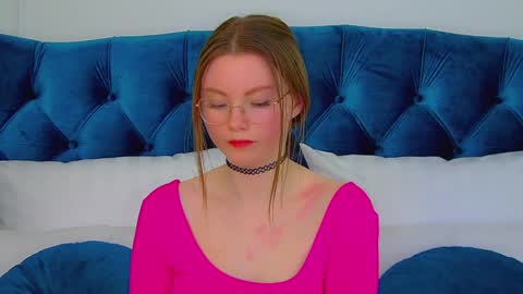 Snapshot of keiraace chatting on 02.28.25 Keira online show from 02.28.25