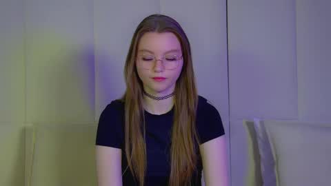 Snapshot of keiraace chatting on 03.06.25 Keira online show from 03.06.25