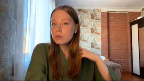 Snapshot of keiralaviola chatting on 09.11.25 Kally online show from 09.11.25