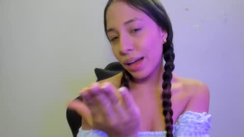 Snapshot of keiry_gonzalez11_aws chatting on 10.11.25 keiry_gonzalez11_aws online show from 10.11.25