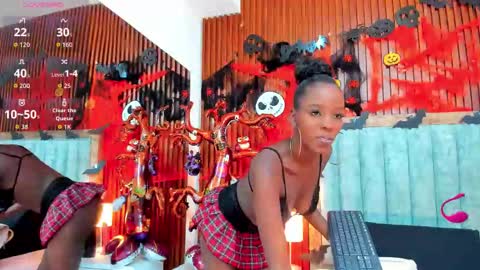 Snapshot of keisha_collins_ chatting on 10.27.25 Keisha online show from 10.27.25