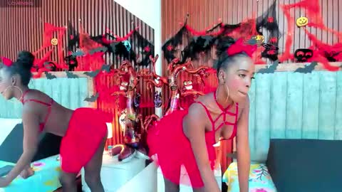 Snapshot of keisha_collins_ chatting on 10.31.25 Keisha online show from 10.31.25