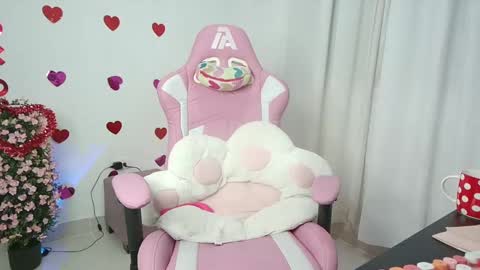   online show from 02.12.25